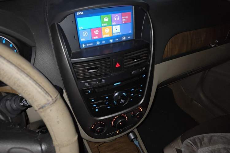 Used Buick Excelle 2015 1.5L Manual Classic Trim Audio And AC Panel