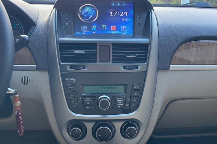 Used Buick Excelle 2015 1.5L Automatic Classic Model Audio And AC Panel