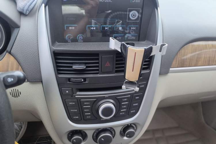 Used Buick Excelle 2015 1.5L Automatic Classic Model Audio And AC Panel
