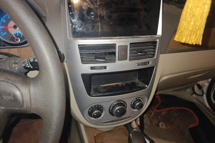 Used Buick Excelle 2015 1.5L Automatic Classic Model Audio And AC Panel
