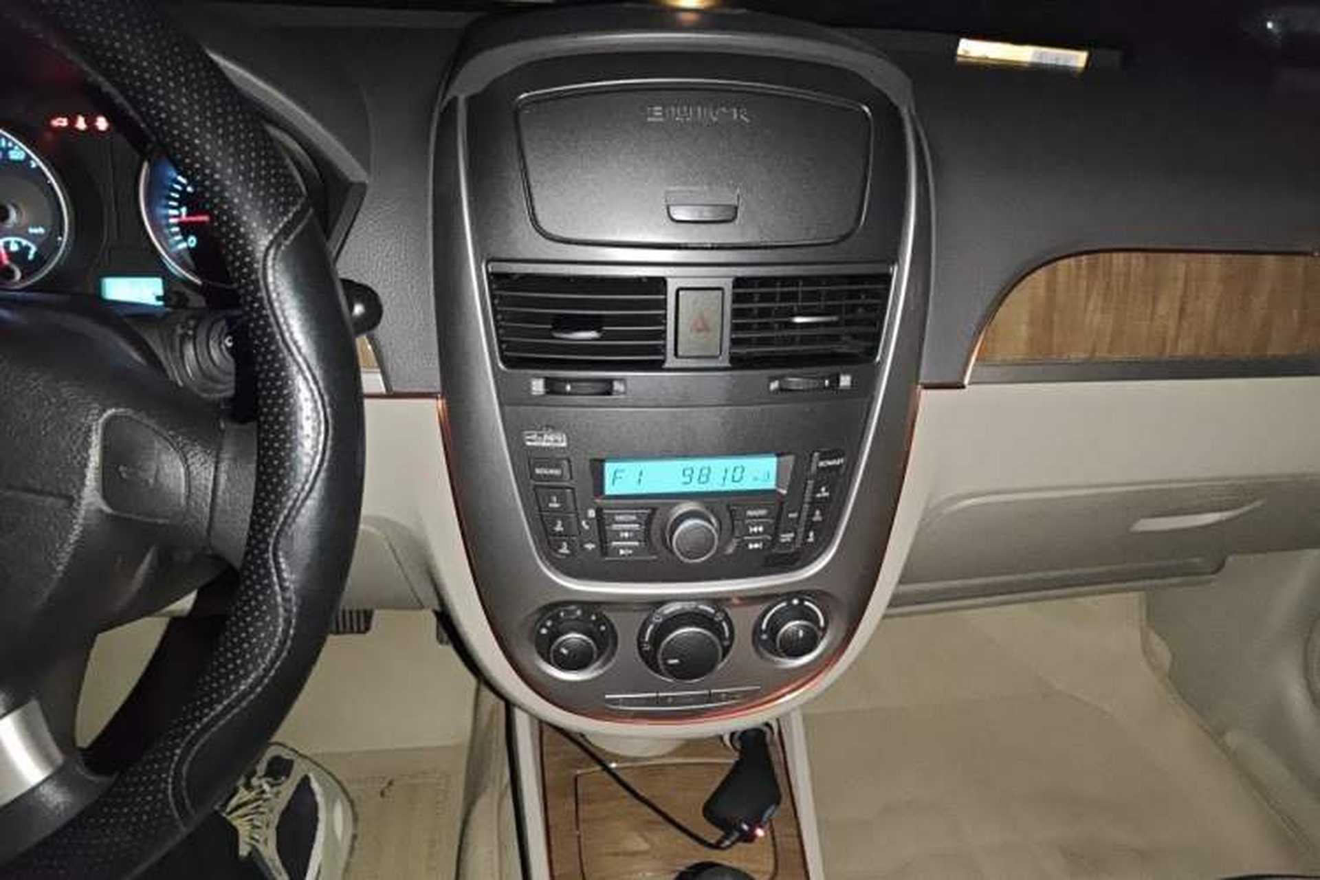 Used Buick Excelle 2015 1.5L Manual Luxury Model Audio And AC Panel