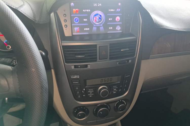 Used Buick Excelle 2015 1.5L Automatic Classic Model Audio And AC Panel