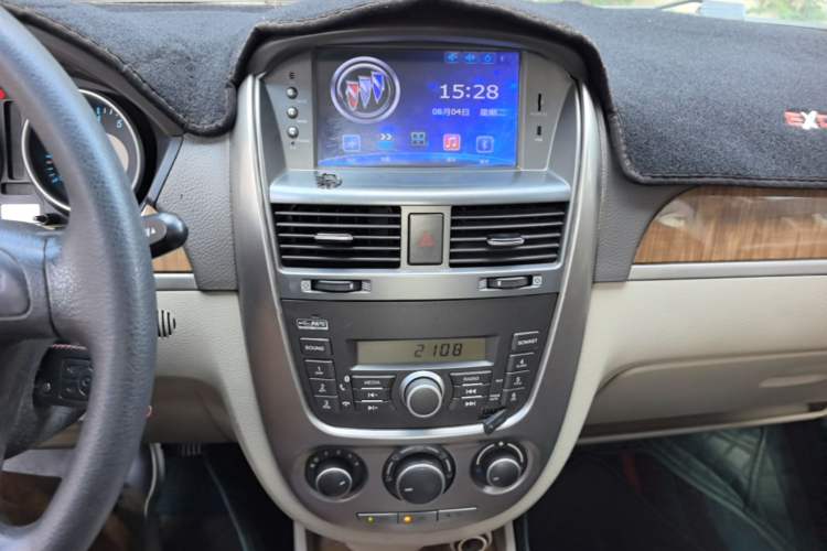 Used Buick Excelle 2015 1.5L Automatic Classic Model Audio And AC Panel