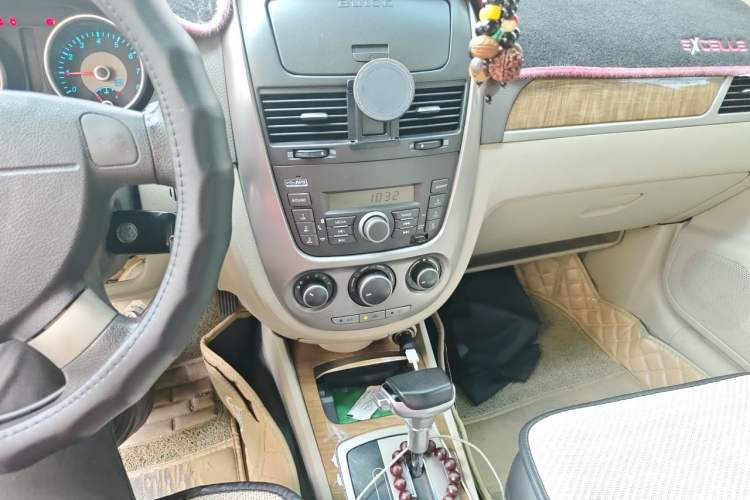Used Buick Excelle 2015 1.5L Automatic Classic Model Audio And AC Panel