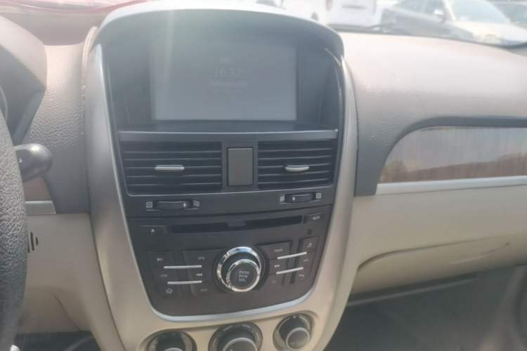 Used Buick Excelle 2015 1.5L Automatic Classic Model Audio And AC Panel