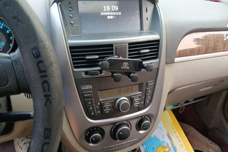 Used Buick Excelle 2015 1.5L Manual Classic Trim Audio And AC Panel