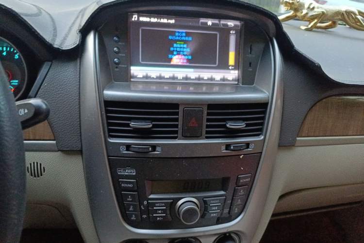 Used Buick Excelle 2015 1.5L Manual Classic Trim Audio And AC Panel