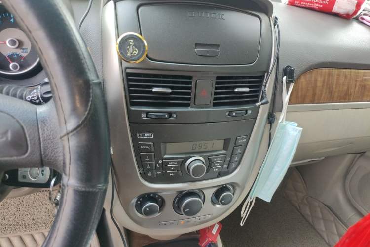 Used Buick Excelle 2015 1.5L Automatic Classic Model Audio And AC Panel
