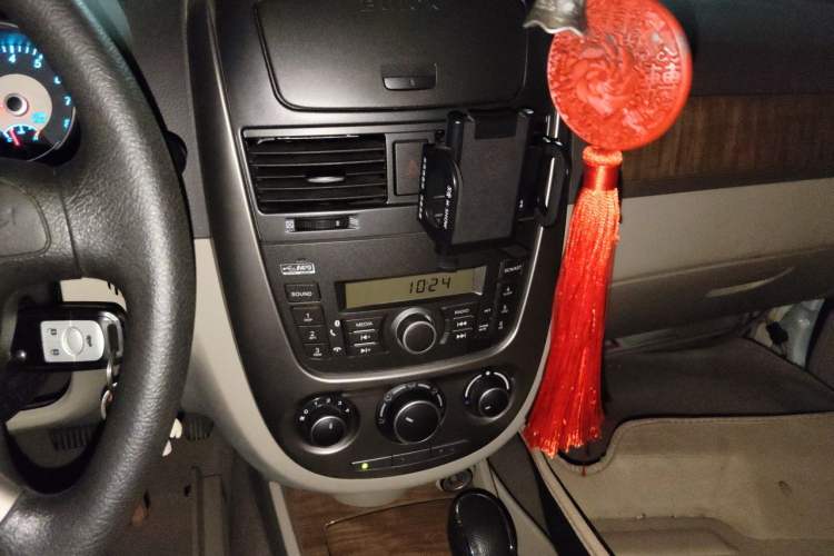Used Buick Excelle 2015 1.5L Automatic Classic Model Audio And AC Panel