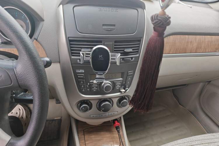 Used Buick Excelle 2015 1.5L Manual Classic Trim Audio And AC Panel