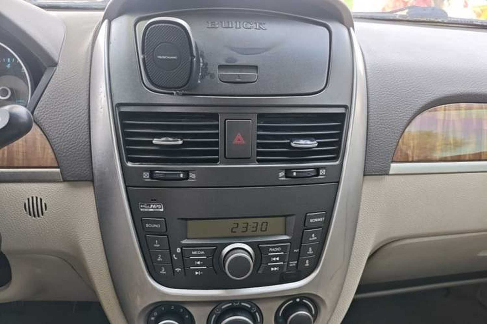 Used Buick Excelle 2015 1.5L Manual Classic Trim Audio And AC Panel