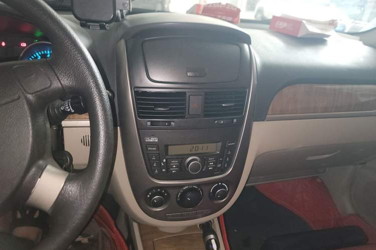 Used Buick Excelle 2015 1.5L Manual Classic Trim Audio And AC Panel