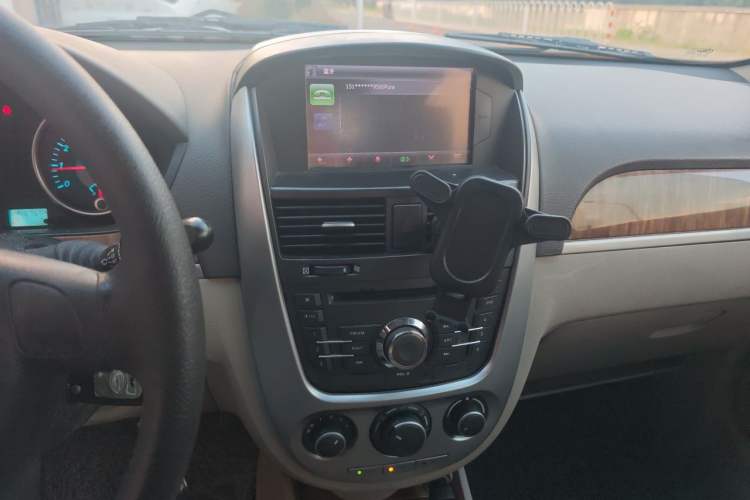 Used Buick Excelle 2015 1.5L Automatic Classic Model Audio And AC Panel