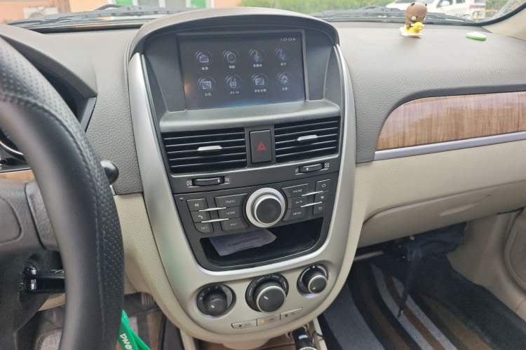 Used Buick Excelle 2015 1.5L Automatic Classic Model Audio And AC Panel