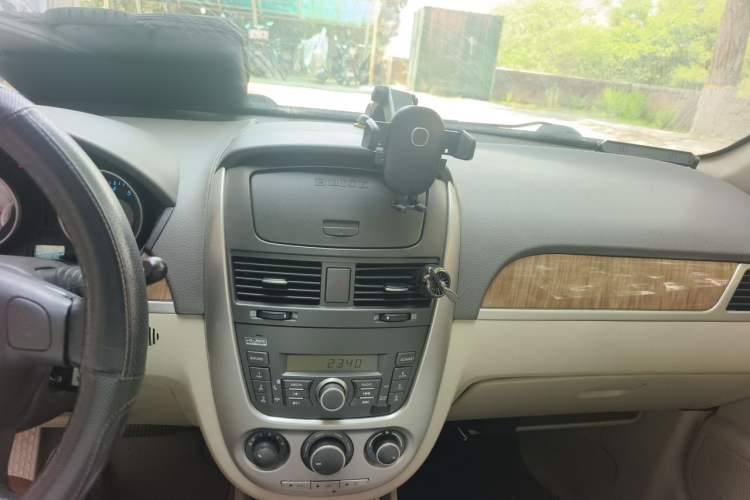 Used Buick Excelle 2015 1.5L Automatic Classic Model Audio And AC Panel