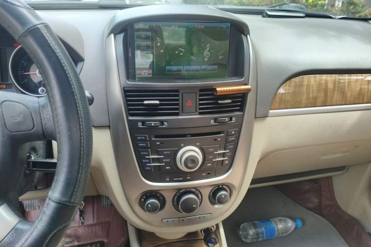 Used Buick Excelle 2015 1.5L Manual Classic Trim Audio And AC Panel