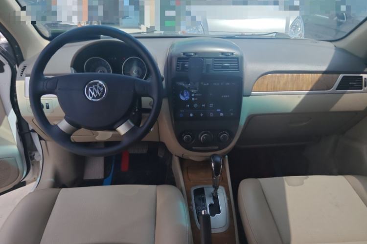 Used Buick Excelle 2015 1.5L Automatic Classic Model Center Console