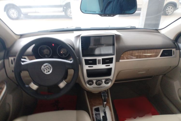 Used Buick Excelle 2015 1.5L Automatic Classic Model Center Console