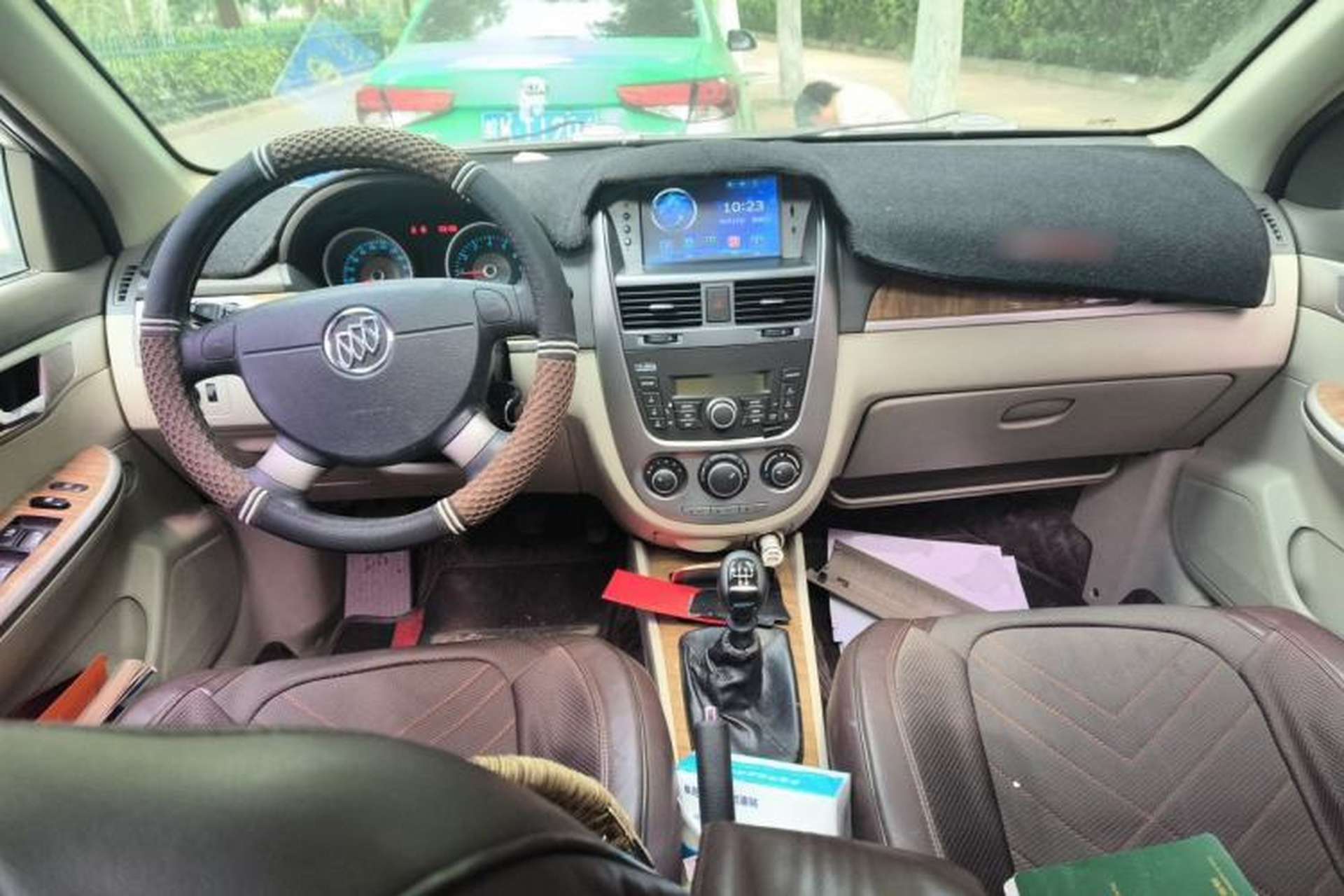 Used Buick Excelle 2015 1.5L Manual Classic Trim Center Console