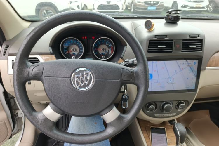 Used Buick Excelle 2015 1.5L Automatic Classic Model Center Console