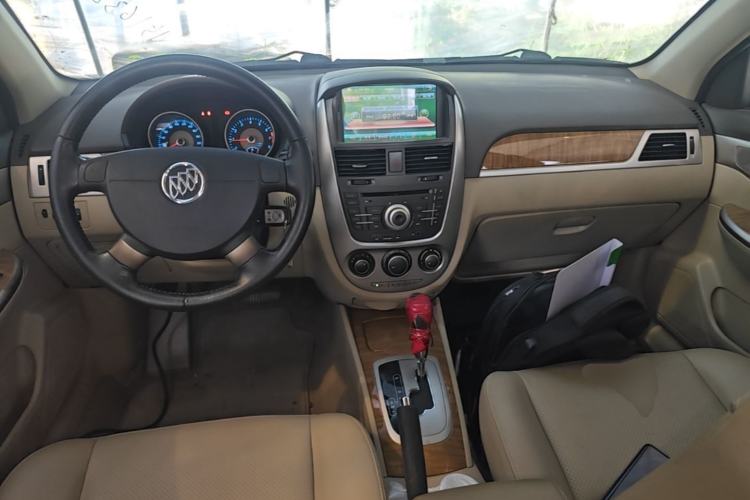 Used Buick Excelle 2015 1.5L Automatic Luxury Edition Center Console