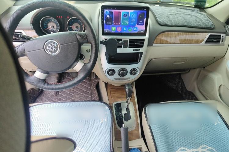 Used Buick Excelle 2015 1.5L Automatic Classic Model Center Console