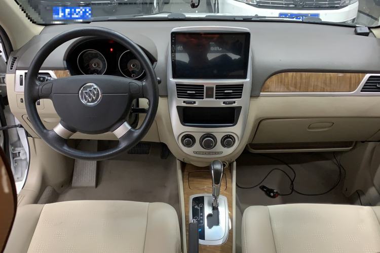 Used Buick Excelle 2015 1.5L Automatic Classic Model Center Console