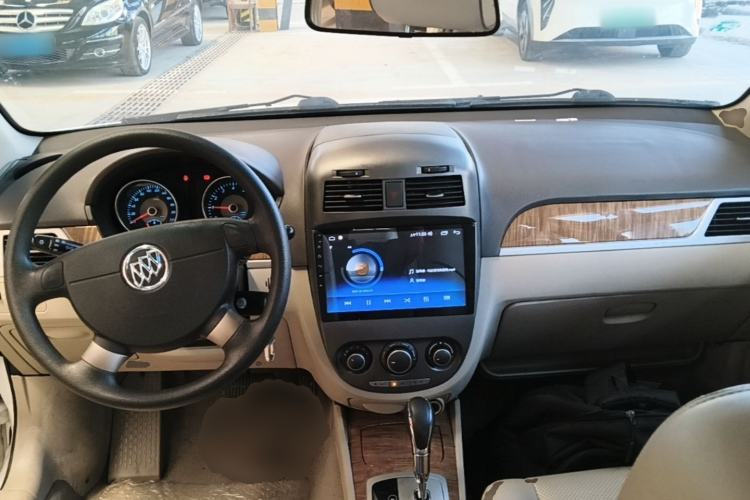 Used Buick Excelle 2015 1.5L Automatic Classic Model Center Console
