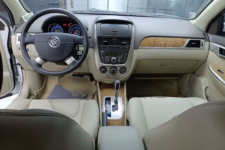 Used Buick Excelle 2015 1.5L Automatic Classic Model Center Console