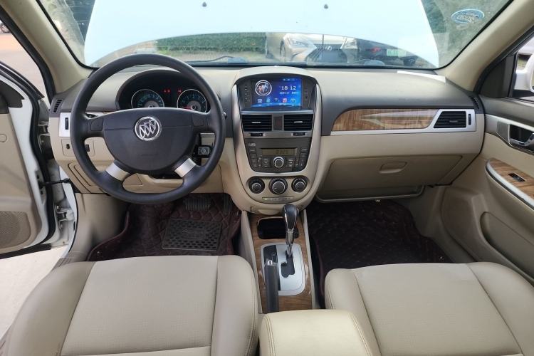 Used Buick Excelle 2015 1.5L Automatic Classic Model Center Console