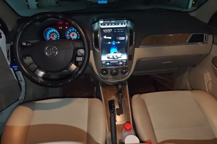 Used Buick Excelle 2015 1.5L Automatic Classic Model Center Console