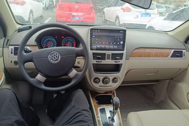 Used Buick Excelle 2015 1.5L Automatic Classic Model Center Console