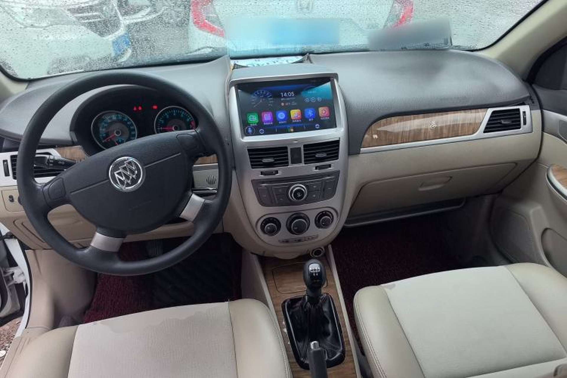 Used Buick Excelle 2015 1.5L Manual Classic Trim Center Console