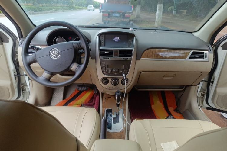 Used Buick Excelle 2015 1.5L Automatic Classic Model Center Console