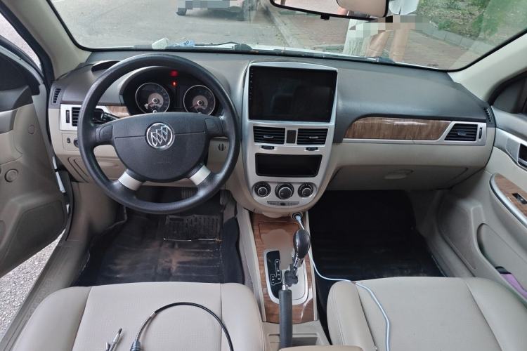 Used Buick Excelle 2015 1.5L Automatic Classic Model Center Console
