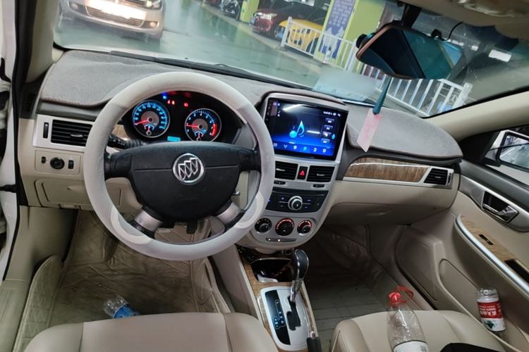 Used Buick Excelle 2015 1.5L Automatic Classic Model Center Console