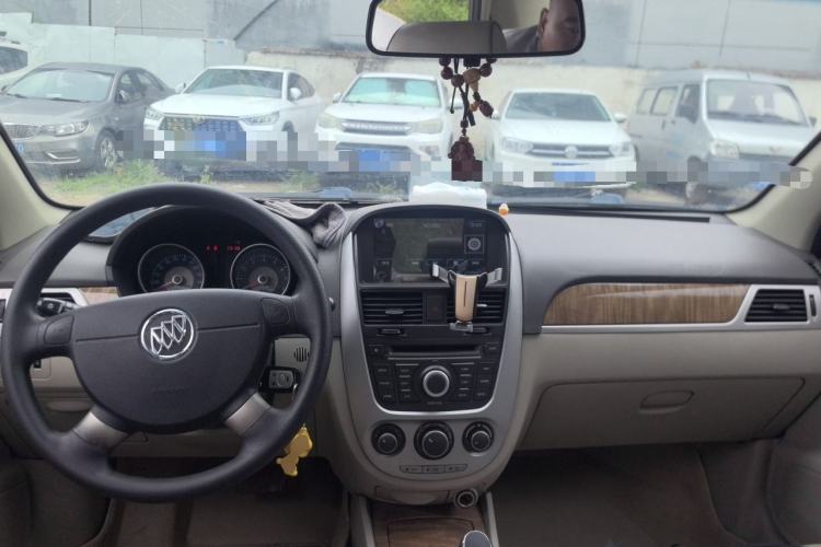 Used Buick Excelle 2015 1.5L Automatic Classic Model Center Console