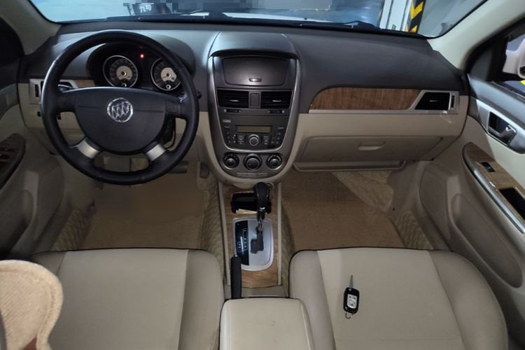 Used Buick Excelle 2015 1.5L Automatic Classic Model Center Console