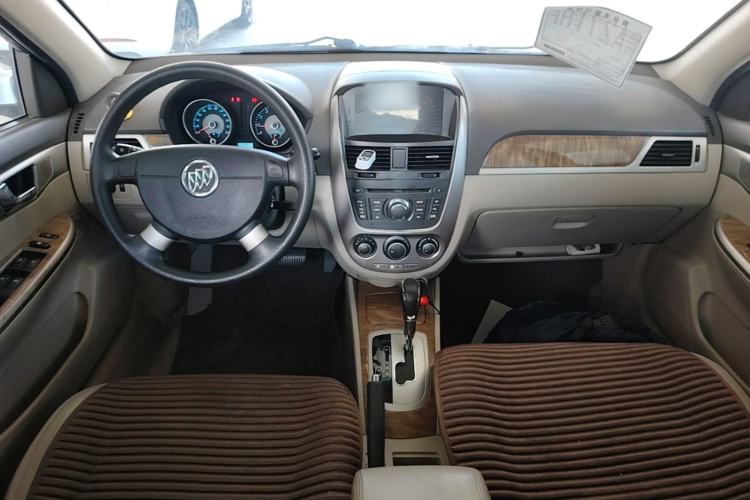 Used Buick Excelle 2015 1.5L Automatic Classic Model Center Console
