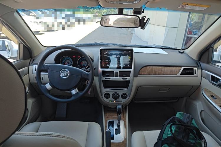 Used Buick Excelle 2015 1.5L Automatic Classic Model Center Console