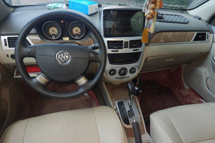 Used Buick Excelle 2015 1.5L Automatic Classic Model Center Console