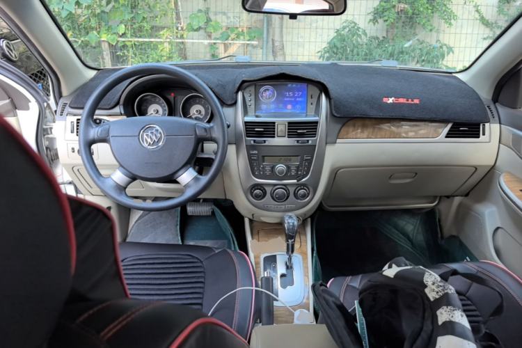 Used Buick Excelle 2015 1.5L Automatic Classic Model Center Console