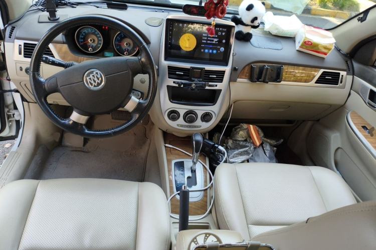 Used Buick Excelle 2015 1.5L Automatic Luxury Edition Center Console