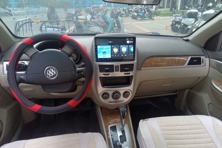 Used Buick Excelle 2015 1.5L Automatic Classic Model Center Console