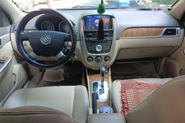Used Buick Excelle 2015 1.5L Automatic Classic Model Center Console