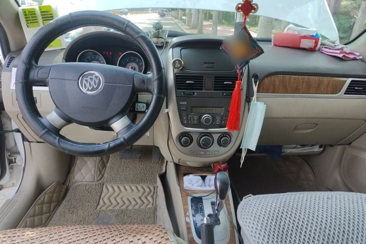 Used Buick Excelle 2015 1.5L Automatic Classic Model Center Console