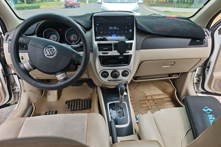 Used Buick Excelle 2015 1.5L Automatic Classic Model Center Console
