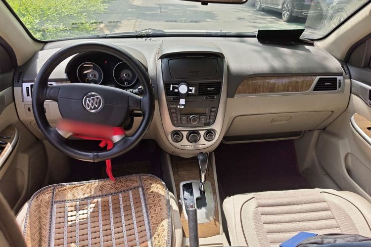 Used Buick Excelle 2015 1.5L Automatic Classic Model Center Console