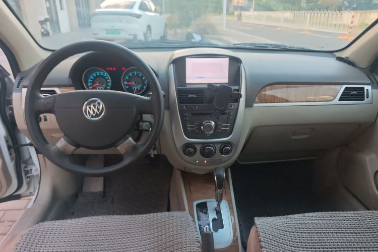 Used Buick Excelle 2015 1.5L Automatic Classic Model Center Console