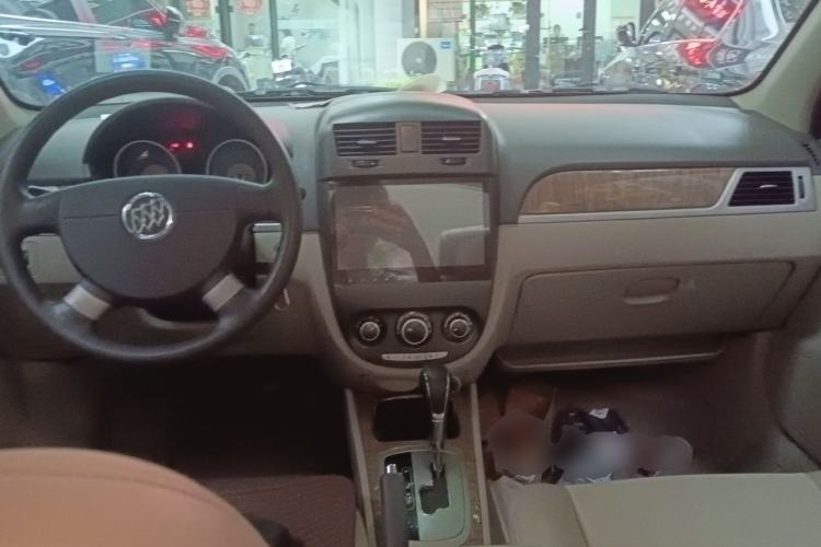 Used Buick Excelle 2015 1.5L Automatic Classic Model Center Console
